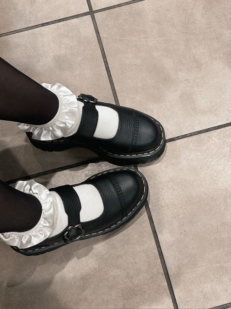 Doc Martens Mary Janes Outfit, How To Style Mary Janes, Doc Marten Mary Janes, Mary Jane Doc Martens, Doc Martens Mary Janes, Dr Martens Loafers, Dr Martens Mary Janes, Mary Janes Outfit, Frilly Socks