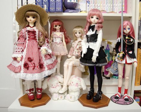 Bjd Display, Revolutionary Girl Utena, Display Area, Doll Display, Japanese Dolls, Anime Dolls, Doll Parts, Pretty Dolls, I Left