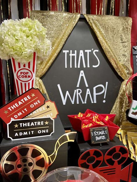 That’s a Wrap | CatchMyParty.com Red Carpet Graduation, End Of School Party Ideas, Deco Cinema, End Of School Party, School Party Ideas, 5th Grade Graduation, End Of Year Party, Hollywood Party Theme, Pre K Graduation