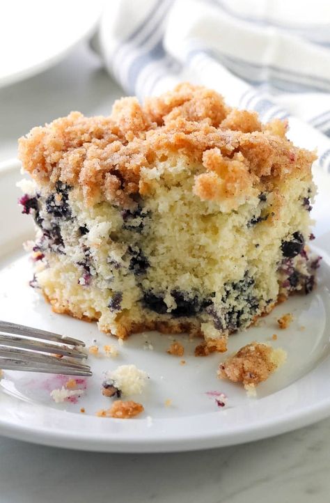 Blueberry Buckle is an old-fashioned sweet coffee cake with fresh blueberries and topped with a buttery sugar-cinnamon streusel topping. This classic recipe will take you back to grandmas’s kitchen table with the first bite! Blueberry Buckle Cake, Buckle Cake, Buckle Recipe, Blueberry Buckle Recipe, Banana Crumb Cake, Blueberry Buckle, Easy Egg Recipes, Brunch Cake, Blueberry Topping