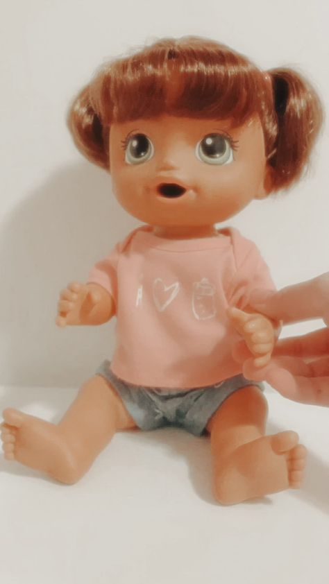 Clown Crafts, Preppy Baby, Baby Alive Doll Clothes, Baby Live, Baby Doll Toys, Doll Aesthetic, Baby Alive Dolls, Newborn Baby Dolls, Hello Kitty Art