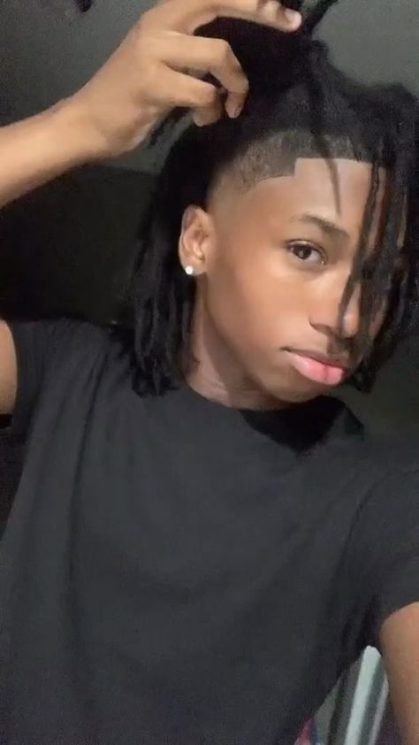 Dread Head Hairstyles, Dreads Heads Boys, Fine Dreads Heads, Dread Head Tiktok, Fine Dreadheads Videos, Dred Head Men, Fine Curlyhead, Fine Boy With Dreads, Black Dread Heads