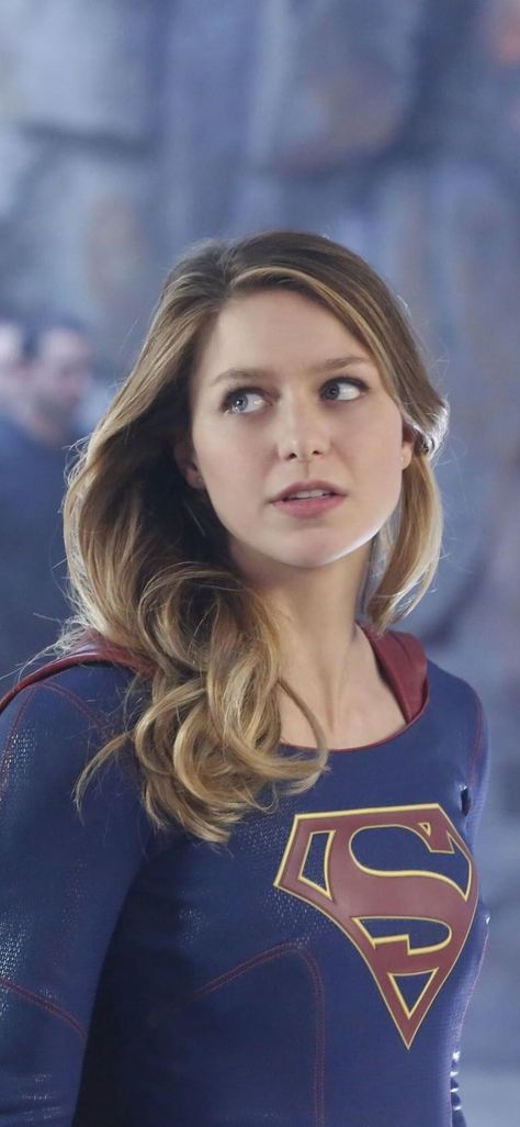 Flash And Supergirl In 1125x2436 Resolution Melisa Benoist, Melissa Benoit, Mellisa Benoist, Supergirl Superman, Supergirl Cosplay, Kara Danvers Supergirl, Supergirl Tv, Melissa Supergirl, Supergirl Comic