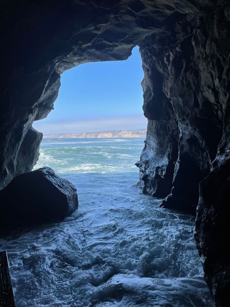 La Jolla Caves, Cave Aesthetic, La Jolla San Diego, La Jolla Beach, Sea Cave, La Jolla California, San Diego Travel, California Vibe, San Diego Living