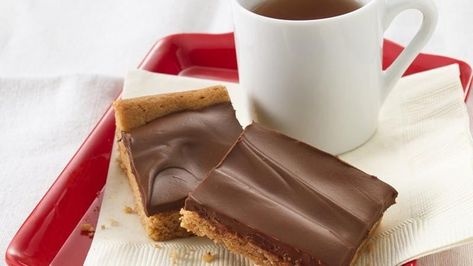 Peanut Butter Candy Bars Betty Crocker Peanut Butter Cookies, Candy Bar Recipe, Butter Candy, Chocolate Peanut Butter Desserts, Pan Cookies, Betty Crocker Recipes, Peanut Butter Candy, Butter Bars, Peanut Butter Desserts