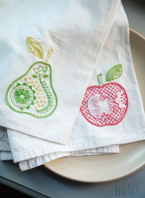 Diy Towel Embroidery, Embroider Tea Towels Diy, Cross Stitch Tea Towels, How To Embroider Tea Towels, Embroider Towels Diy, Cross Stitch Hand Towels, Embroidered Tea Towels Pattern, Hand Embroidered Tea Towels Diy, How To Embroider Napkins