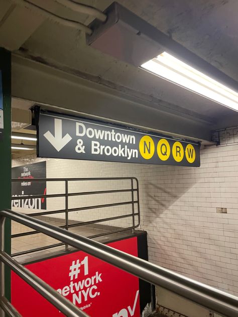 Brooklyn Subway, Nyc Brooklyn Aesthetic, Ny Subway, Brooklyn Ny Aesthetic, Downtown Brooklyn, New York Subway Aesthetic, Brooklyn Newyork, New York Core, Brooklyn Aesthetic