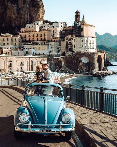 Capri Italia, Italy Coast, Fitness Park, Amalfi Coast Italy, Capri Italy, Romantic Vacations, Romantic Weekend, Blue Car, The Amalfi Coast