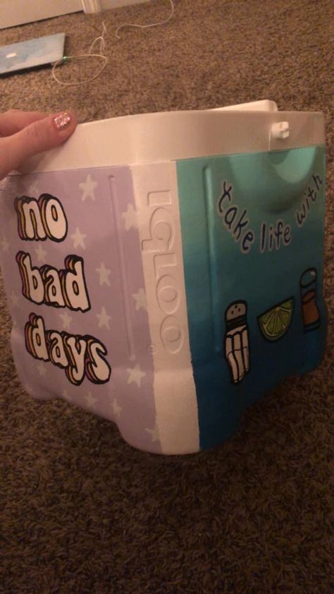 Girly Painted Cooler, Cooler Painting Ideas For Girls Summer, Painted Coolers For Girls Ideas, Diy Beer Pong, Diy Beer Pong Table, College Crafts, Painted Coolers, Formal Cooler Ideas, Formal Cooler