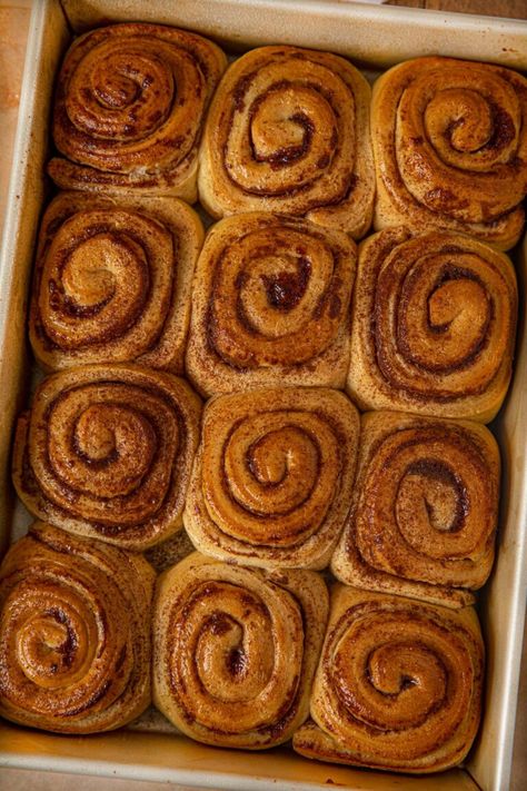 Copycat Cinnabon Cinnamon Rolls are the perfect sweet treat, baked fresh at home! | #copycat #cinnamonrolls #cinnabon #dessert #breakfast #holidays #christmas #dinnerthendessert Cinnabon Frosting Recipe, Copycat Cinnabon Cinnamon Rolls, Cinnabon Copycat, Cinnabon Cinnamon Rolls Recipe, Copycat Cinnabon, Natashas Kitchen, Cinnabon Recipe, Iced Buns, Recipe Copycat