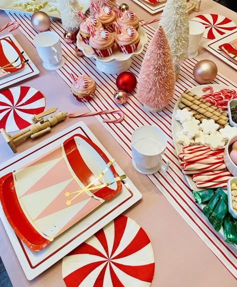 Nutcracker Party - Pixie Dust & Posies Christmas Party Theme Ideas, Christmas Party Theme, Nutcracker Christmas Party, Red Nutcracker, Nutcracker Party, Girls Christmas Party, Gingerbread House Parties, Party Theme Ideas, Christmas Party Table