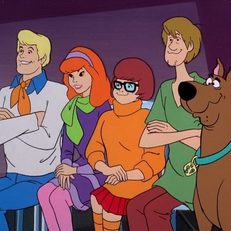 The Mystery Gang, Scooby Doo Cartoon Characters, Silly Group Halloween Costumes, Group Of 5 Cartoon Characters, Halloween Costumes Scooby Doo Gang, Scooby Doo Matching Pfp For 5, Scooby Fanart, Scooby Gang Aesthetic, Scooby Doo Polycule