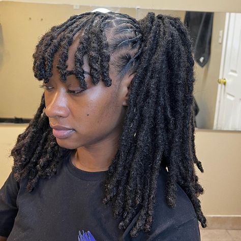 RoRo Nelson | Let’s book more Loc Bangs 🥵🔥🔥🔥 Loc Artist: @roro_kinx (BOOK ME USING THE LINK IN MY BIO) #stllocs #stlhair #stlbraids #starterlocs… | Instagram Unique Loc Styles Black Women, Locs Retwist Hairstyles, Loc Bangs Styles, Loc Bangs, Dreadlocks Hair Care, Loc Ideas, Loc Goddess, Loc Hairstyles, Natural Hair Short Cuts