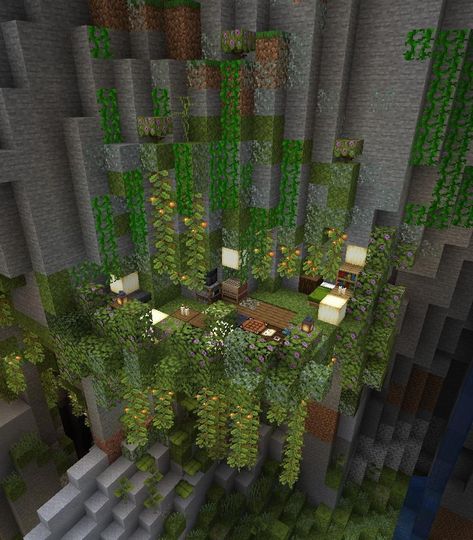 Lush Base Minecraft, Custom Caves In Minecraft, Lush Caves Base, Cave Aesthetic Minecraft, Minecraft Moss Cave, Minecraft Deepslate Cave Base, Cave House Entrance Minecraft, Crystal Cave Minecraft, Enchanted Cave Minecraft