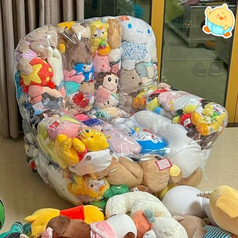 Clear Plastic Chair Designed For Packing With Stuffed Animals: Build-A-Chair - borninspace Stuffed Animal Displays, Plastic Chair Design, Animal Chair, Recycled Toys, Clear Chairs, Inflatable Chair, Kitty Plush, Storage Chair, Animal Room