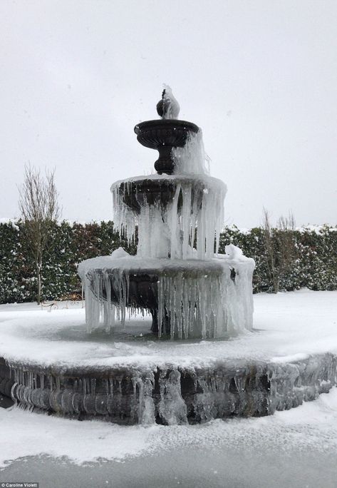 Caroline Violett took this stunning shot of the frozen fountain in her garden in County La... Frozen Water Aesthetic, Marco Alisdair, Frozen Village, Art Thumbnails, Aesthetic Fountain, Elsa Aesthetic, Ice Garden, Frozen Aesthetic, Frozen Fountain