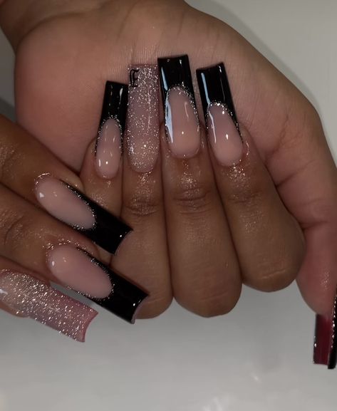 Black Homecoming Nails Long, Light Pink Black Nails, Black Trending Nails, Black Nails Acrylic Birthday, Extra Birthday Nails Acrylic, Black Nail Looks, Baddie Nails Acrylic Pink And Black, Black And Silver Nail Inspo Acrylic, Black Cute Nails Acrylic