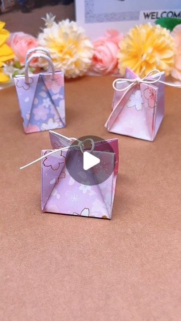 Gift Wrapping Ideas For Kids, Paper Bag Tutorial, Origami Paper Bag, 2024 Title, Origami Bags, Origami Gift Bag, Gift Bag Tutorial, Gift Box Tutorial, Gift Paper Bag