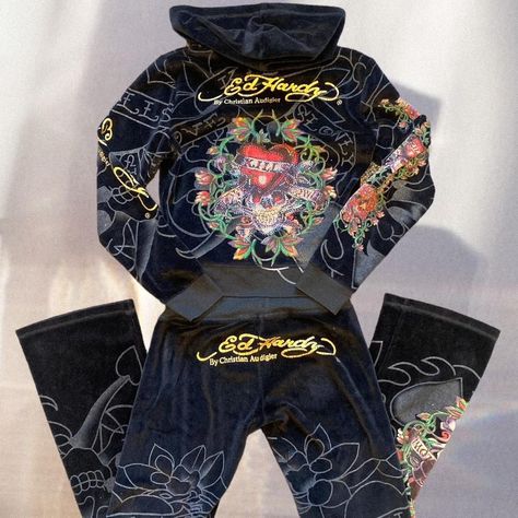 Ed Hardy tracksuit. So bloody Sick!! Size... - Depop Ed Hardy Tracksuit, Tracksuit 2000s, 00s Grunge, Trashy Mcbling, Edhardy Y2k, Fly Fits, Thrift Inspo, Tracksuit Outfit, Style Bundle