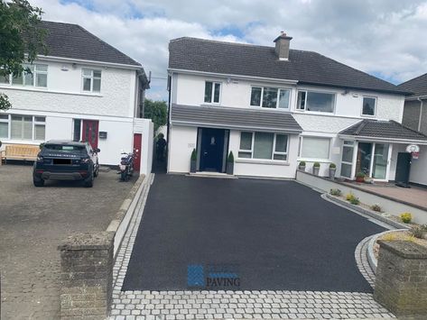 Low Maintenance Driveway, Driveway Steps To House, Tarmac Driveway Ideas, Driveway Ideas Uk, Tarmac Drives, Tarmac Driveway, Driveway Apron, Driveway Border, Entrance Landscaping