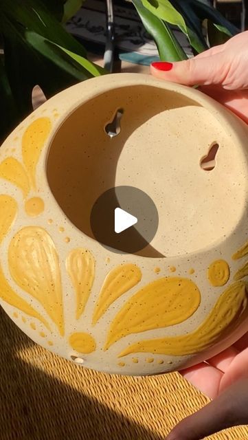 ✧ ceramics by pauline ✧ on Instagram: "a process video!! making a hanging wall planter🌱  i made a bunch of these because i'm so ready for spring. stay tuned for the final pieces coming soon, glazed and fired!" Ceramic Hanging Planter Handmade, Clay Hanging Planter, Hanging Pottery Planters, Planter Pottery Ideas, Clay Wall Hanging Ideas, Spring Ceramics Ideas, Hand Building Ceramics Ideas, Ceramic Planters Ideas, Ceramic Hanging Planter