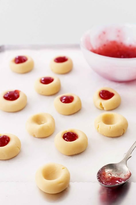 Jam Drops Recipe, Jam Drop Biscuits, Jam Drops, Cake Stall, Tea Snacks, Heirloom Recipes, Biscuit Cake, Morning Tea, Biscuit Cookies