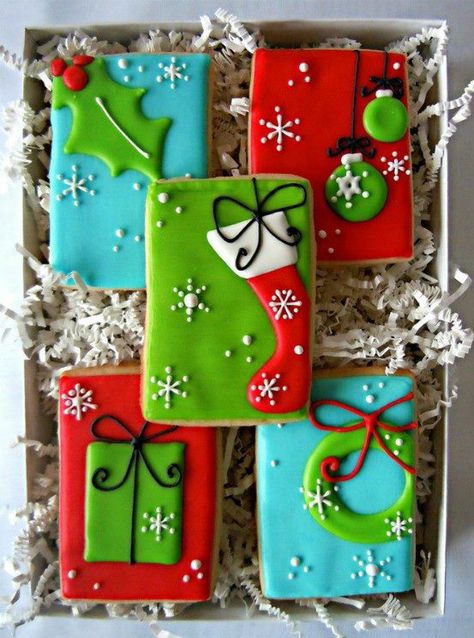 Navidad cuadrada Decorated Christmas Cookies, Kue Macaroon, Winter Cookie, Pretty Cookies, Xmas Cookies, Fancy Cookies, Creative Cookies, Christmas Cookies Decorated, Christmas Sugar Cookies