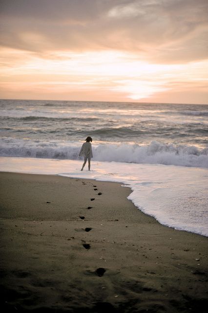 quiet early morning walks on the beach, this would be so nice :) I love sun rises. Foot Prints In The Sand, Kazuo Ishiguro, Footprints In The Sand, Walking On The Beach, I Love The Beach, Sopot, Sun Sets, Beach Beautiful, Beach Photo