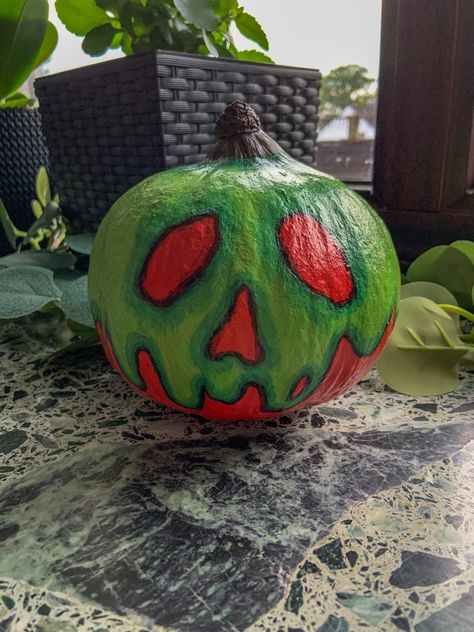 Pumpkin Painting Ideas Poison Apple, Poison Apple Pumpkin Carving, Poison Apple Pumpkin Painting, Small Pumpkin Painting Ideas Halloween, Pumping Painting Ideas, Things To Paint On A Pumpkin, Poison Apple Pumpkin, Pumpkin Paints, Simple Pumpkin Painting Ideas