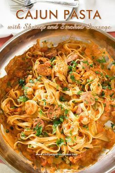 Cajun Pasta Recipes, Pasta Cajun, Jambalaya Pasta, Cajun Shrimp Recipes, Pasta With Shrimp, Chili Pepper Recipes, Smoked Sausage Recipes, Cajun Pasta, Cajun Dishes