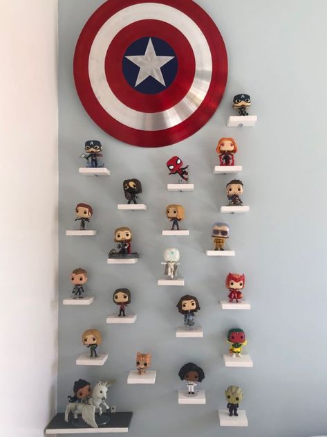 Spidey Room Decor, Marvel Living Room, Funko Pop Room, Aesthetic Marvel Room Decor, Nerd House Decor, Marvel Themed Bedroom, Marvel Themed Room, Marvel Room Ideas, Marvel Room Decor