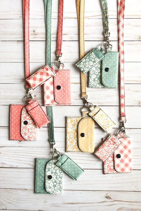 Sew Lanyard Diy, Sewing Projects For Organization, Lanyard Wallet Pattern, 5 Minute Sewing Projects, Potholders To Sew Free Pattern Simple, Wallet Tutorial Free Pattern, Mini Wallet Pattern, Mini Wallet Pattern Free, Reusable Sewing Projects