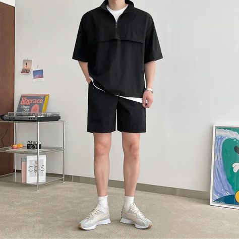 White Shorts Outfit Men, New Balance 327 Outfit Men, New Balance Outfit Men, Men Style Guide, Gray New Balance, Mens Summer Fashion, Cute Korean Fashion, Quarter Zip Men, Korean Summer Outfits