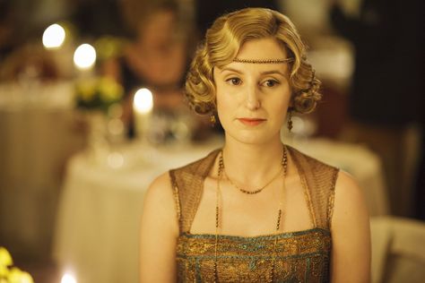 Edith Crawley, Downton Abbey Season 6, Mary Crawley, Phyllis Logan, Downton Abbey Costumes, Downton Abbey Movie, Downton Abbey Series, Laura Carmichael, Elizabeth Mcgovern