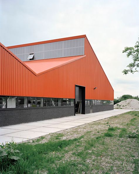 MONADNOCK – ROYAL TICHELAAR FACTORY Industrial Architecture Factories, Modern Factory Architecture, Modern Warehouse Design, Factory Facade Design, Warehouses Architecture, Factory Facade, Warehouse Architecture, Industrial Facade, Metal Building Designs