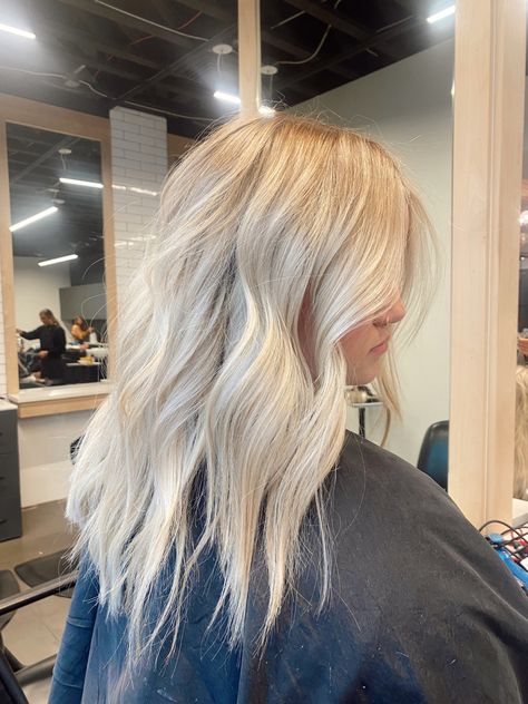 Level 10 Lightest Blonde Hair, Blonde Hair Icy Highlights, Super Blonde Medium Length Hair, Cute Haircuts Blonde Hair, Highlights Bright Blonde, Super Blonde Highlights On Blonde Hair, Full Icy Blonde Hair, Soft Bright Blonde Hair, Icy Blonde Hair Inspiration