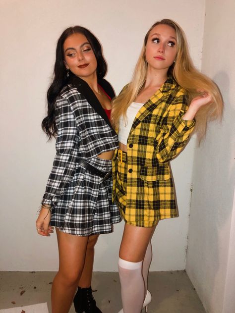 College duo Halloween costume- Clueless: Dionne & Cher. Everything from Shein. #asif #clueless #halloween #collegehalloweencostumes Halloween Costume Blonde And Brunette, Blonde And Brunette Duo Costumes, Iconic Brunette Halloween Costumes, Blonde And Brunette Halloween Costumes, Tv Duos, Clueless Halloween Costume, Clueless Movie, Blonde And Brunette, Duo Costumes