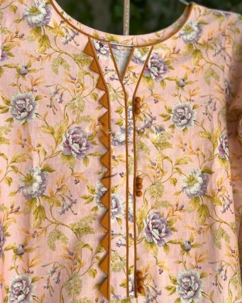 New Latest Neck Design For Suit, Latest Neck Designs For Suits, Gala Designs For Kameez, Lawn Dress Design, Cotton Suit Designs, Suit Neck Designs, Suit Neck, Kurti Sleeves, Neck Patterns