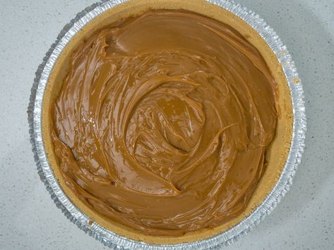 Carmel Pie, Caramel Pie Recipe, Yummy Pies, Fried Recipes, Caramel Pie, Alzheimer's Awareness, Dessert Pie, Cooking Panda, Grandma Cooking