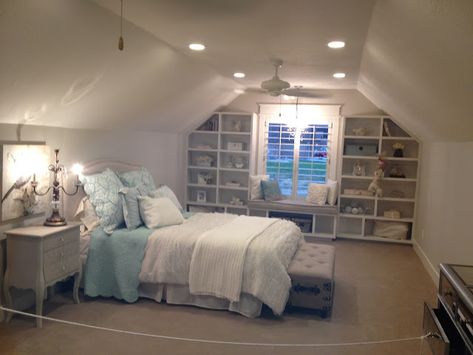 LOVE OF HOMES: Decorated "Girl" Bedrooms...Parade Of Homes (Part 2} Bonus Room Decorating, Bonus Room Bedroom, Bonus Room Design, Built In Window Seat, Room Above Garage, Bonus Room Ideas, Attic Bedroom Designs, Small Window, Attic Renovation