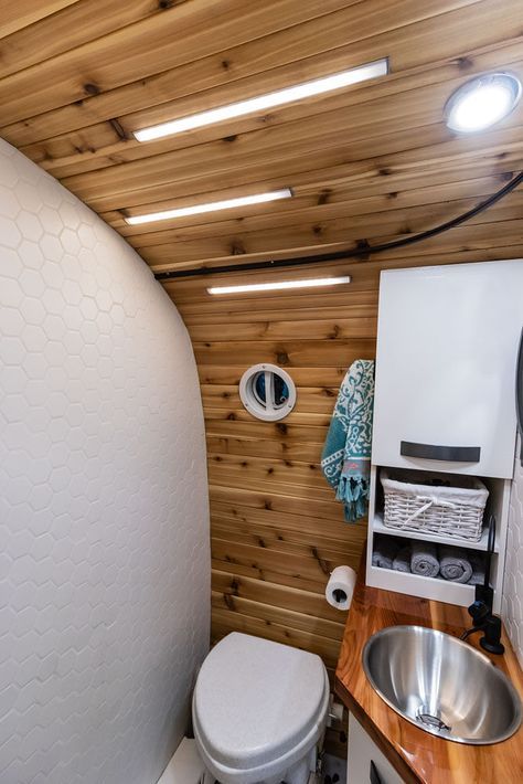 AIRSTREAM «PEANUT» - Sitka Concept Inc Airstream Bathroom, Airstream Land Yacht, Airstream Restoration, Airstream Bambi, Boat Interior Design, Sailboat Interior, Airstream Campers, Airstream Remodel, Airstream Interior