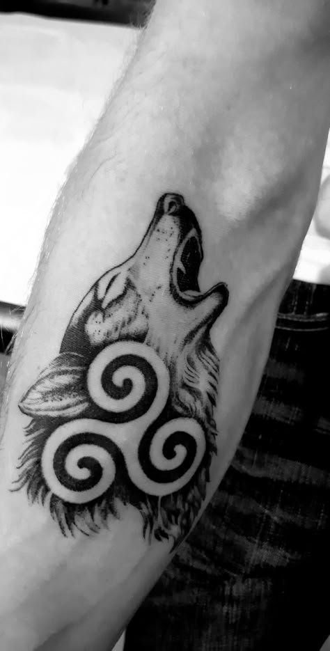 Wolf Tattos, Delta Tattoo, Half Sleeve Tattoos Wolf, Teen Wolf Tattoo, Greek Symbol Tattoo, Triskele Tattoo, Howling Wolf Tattoo, Unique Half Sleeve Tattoos, Small Wolf Tattoo