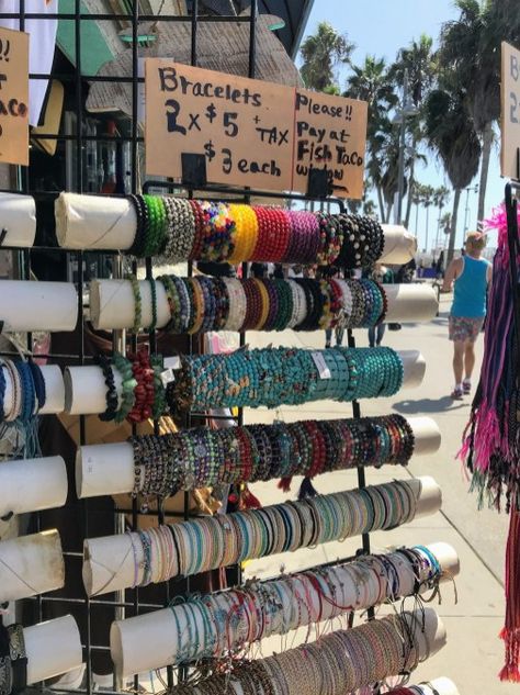 Beach Store Ideas, Beach Stores Aesthetic, Beach Store Aesthetic, Beach Gift Shop, Beach Shop Aesthetic, Surf Shop Aesthetic, Beach Life Style, Hawaii Shopping, Surf Cafe