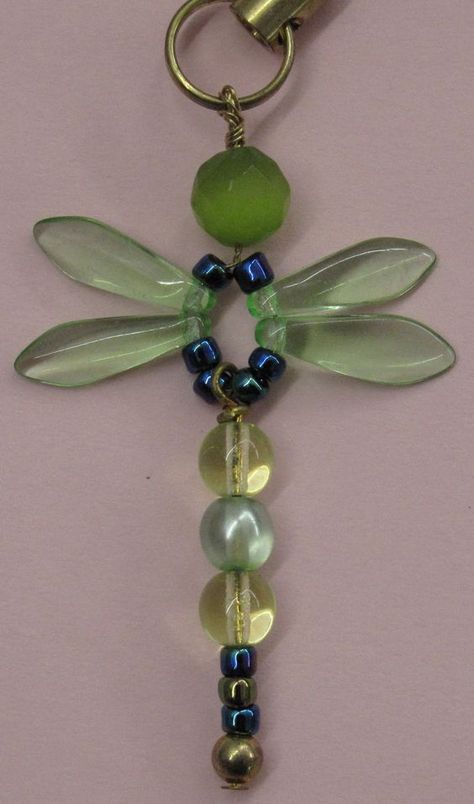 Tassen Hanger, Seed Bead Tutorials, Anting Manik, Beaded Dragonfly, Bijoux Fil Aluminium, Diy Collier, Green Dragonfly, Seed Bead Tutorial, Beaded Crafts