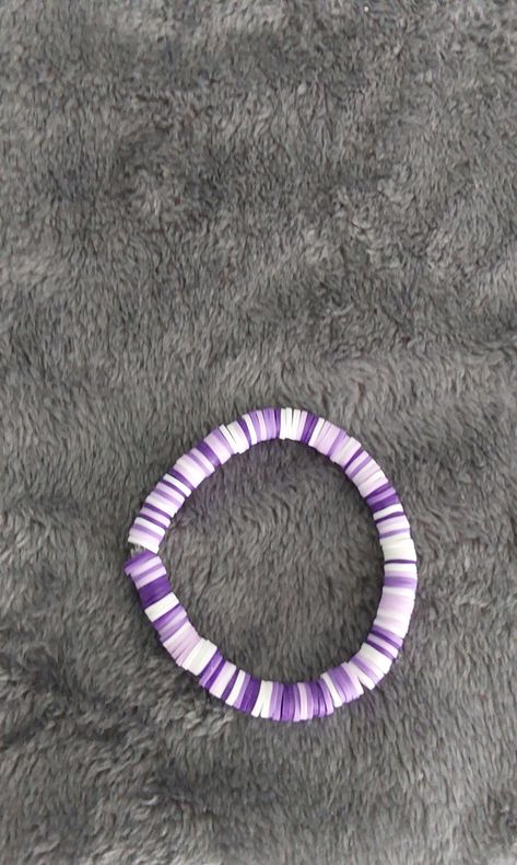 Clay Bead Bracelet Ideas Bead Spinner, Purple Bracelet Ideas Clay Beads, Purple Bracelet Ideas, Claybead Bracelet, Bracelet Preppy, Make Clay Beads, Bracelet Business, Handmade Jewelry Business, Clay Bracelets