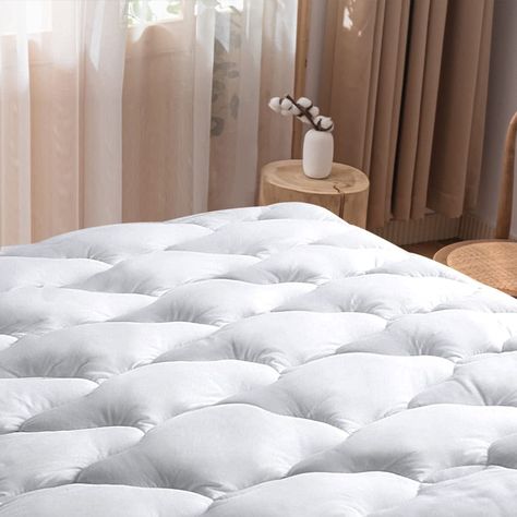 PRICES MAY VARY. 1. Anti-slip Twin Bed Mattress pad Ultimate Comfortable Breathable, Noiseless fitted mattress cover twin: material bottom,16 inches deep pocket fits 8-21” mattress. Twin: 39"x75"+16"(Pocket Deep) 2.Mattress Pad Twin : A tip to mattress topper for twin bed. which can always help to keep your mattress in good condition 3.Swiss Cooling Technology for mattress pad twin size: As you sleep, cool breathable fabric responds to your body temperature, when you heat up. (turn on the air co Full Bed Mattress, Twin Bed Mattress, Pillowtop Mattress, Cooling Mattress Pad, Twin Xl Mattress, Cotton Mattress, Full Mattress, Twin Xl Bedding, King Size Mattress