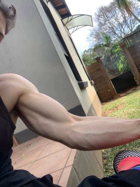 My arm is better than yours 😘 Male Arms Aesthetic, Muscled Arm Reference, Smooth Arms, Muscle Arm, Veiny Arms, Multiple Arms, Muscular Arms, Arm Stretches, Summer Drawings