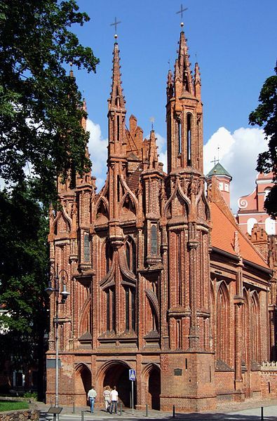 1495. St. Anne's Church in Vilnius (Wilno). Of the Baltic republics, Lithuania has the least Gothic architecture. Probably the most interesting architectural features in Lithuania are a few brick façades, above all that of the church of St. Anne in the Cistercian abbey in Vilnius, built around 1500. Viewed from the perspective of western European architecture, this seems a completely independent, exotic creation. Sant Anna, Gothic Buildings, Sacred Architecture, European Architecture, St Anne, Cathedral Church, Old Church, Architecture Old, Gothic Architecture