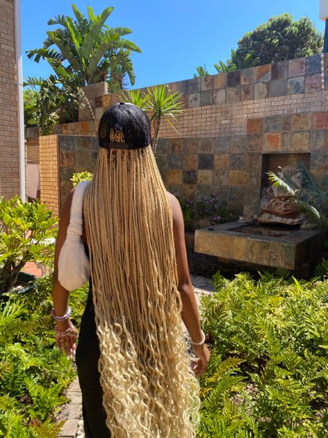 Knee Length Knotless Braids, Knee Length Knotless, Knotless Braids With Curls, Holiday Braids, Blonde Box Braids, Blonde Braids, Box Braids Hairstyles For Black Women, Cute Braided Hairstyles, Braided Cornrow Hairstyles