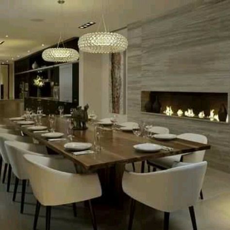 Dinning Room with modern fireplace Contemporary Dining Room Design, Dining Room Design Modern, Linear Fireplace, White Chairs, Dining Room Contemporary, Interior Design Dining Room, Dining Room Interiors, Beautiful Dining Rooms, Luxury Dining Room